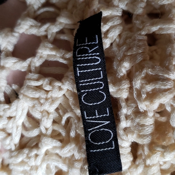 Macrame Fringe Vest - Picture 4 of 4